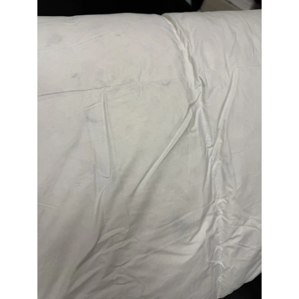Royal Luxe All Season White Goose Feather and Down Fiber Full / Queen Comforter